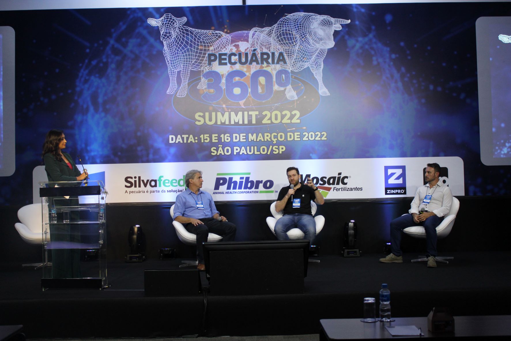 Mesa Redonda com palestrantes Pecuária 360 Summit